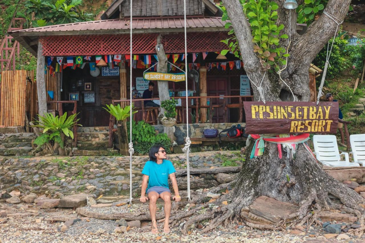 Phi Phi Sunset Bay Resort Exterior photo